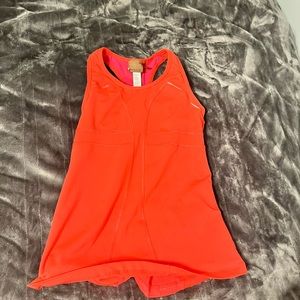small athleta tank top with built in bra